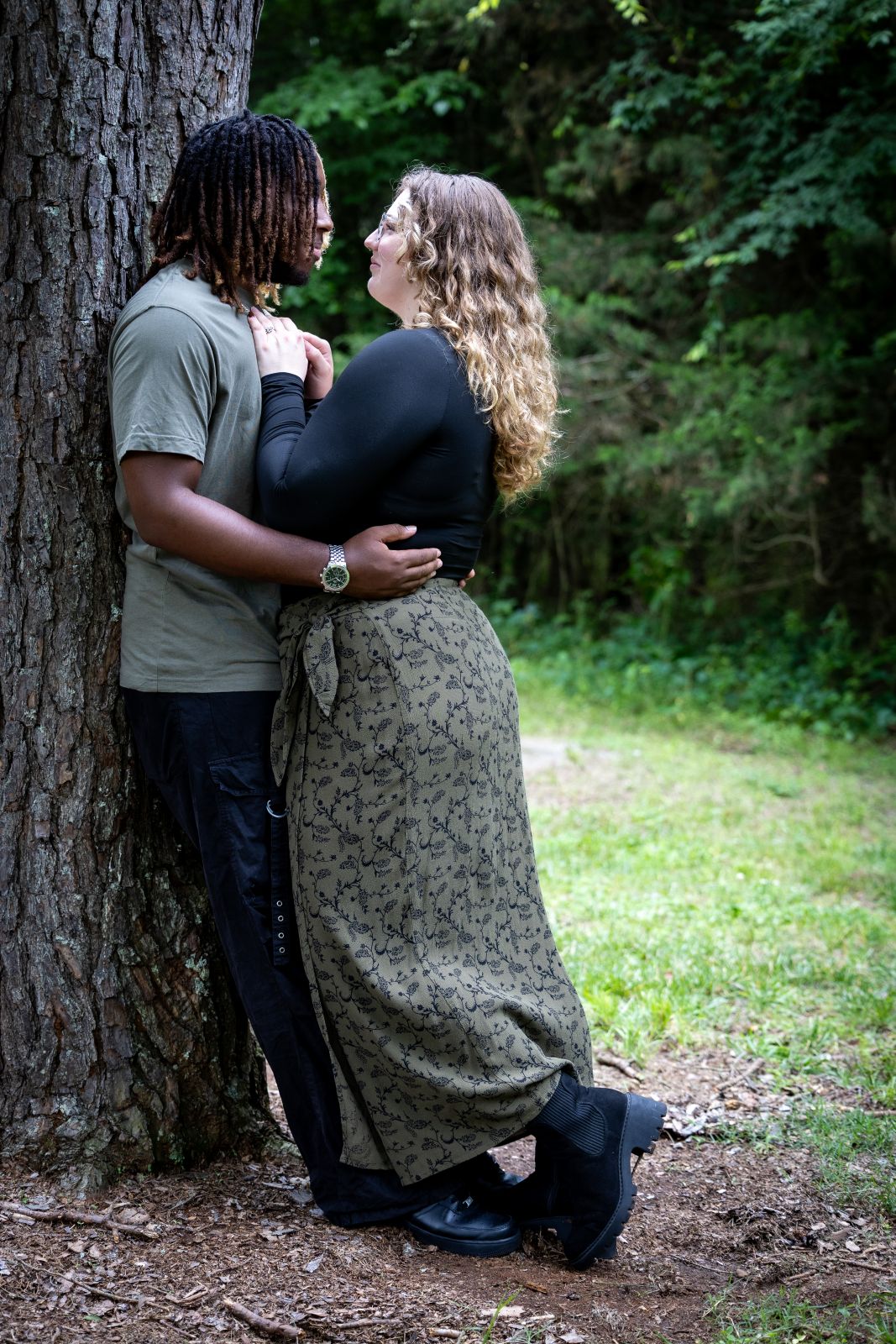 Romantic engagement photography capturing love and connection